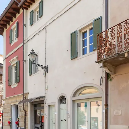 Amina, Charming La Spinetta Nel Borgo Terricciola