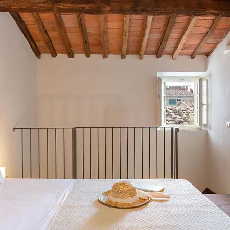 Amina, Charming La Spinetta Nel Borgo
