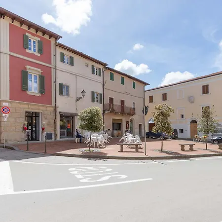 Amina, Charming La Spinetta Nel Borgo Terricciola